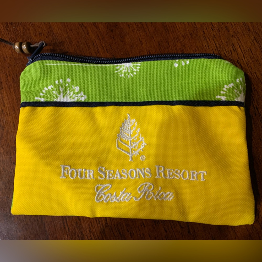 Gorgeous Four Seasons Costa Rico linen cosmetic bag, brand new, rare